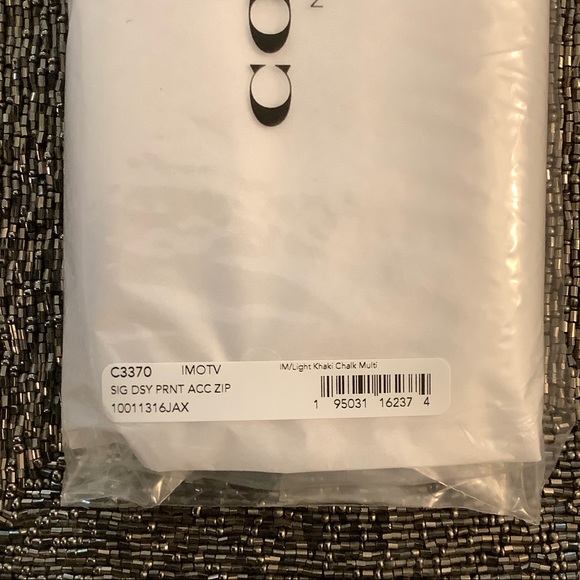 NWT COACH Accordion Zip Wallet Signature Daisy - Picture 4 of 7